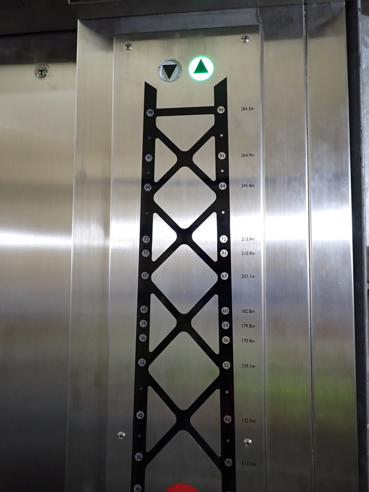 PA278349_mid.jpg