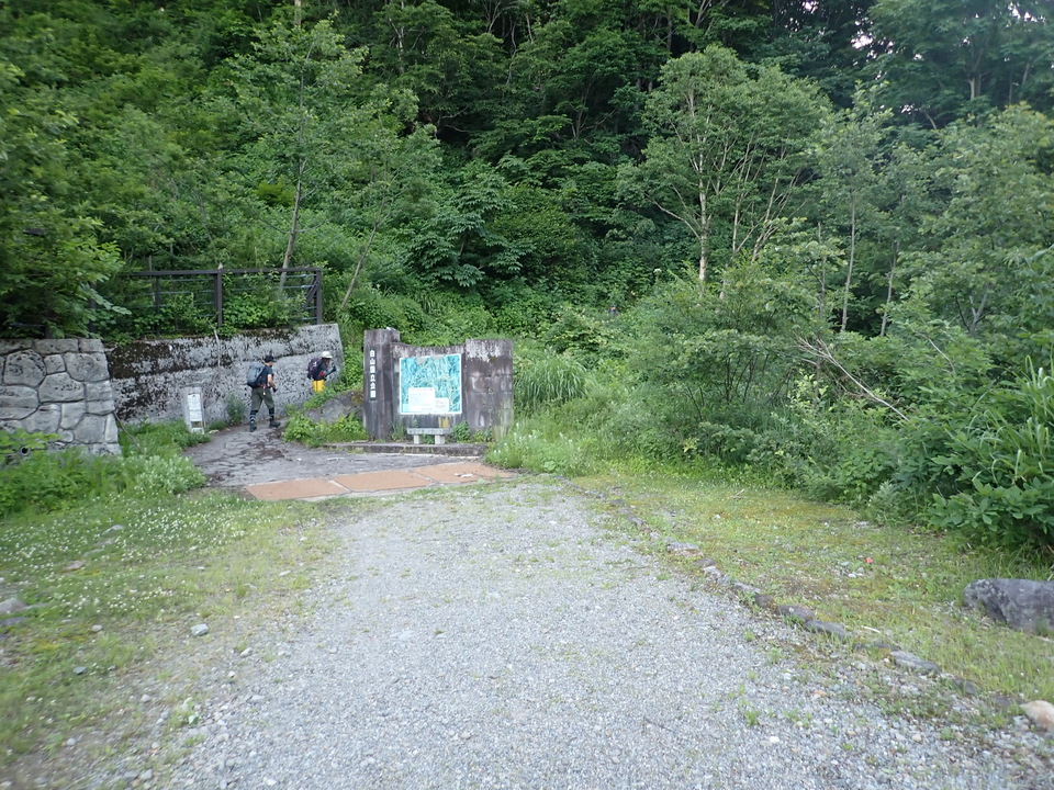 P7027516_mid.jpg