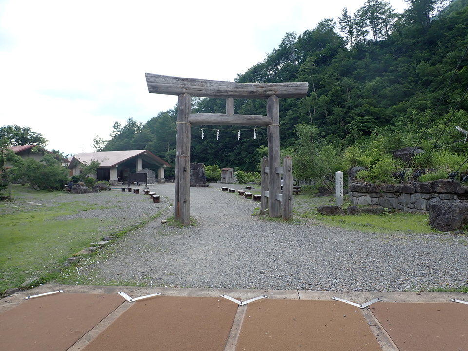 P7027853_mid.jpg