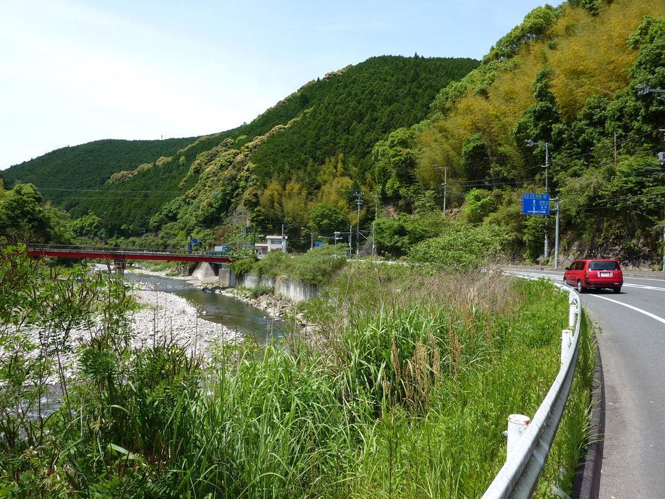 P1020836_mid.jpg