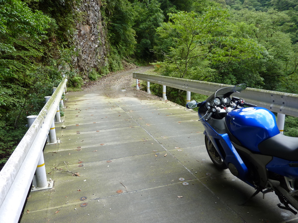 P1040144_mid.jpg