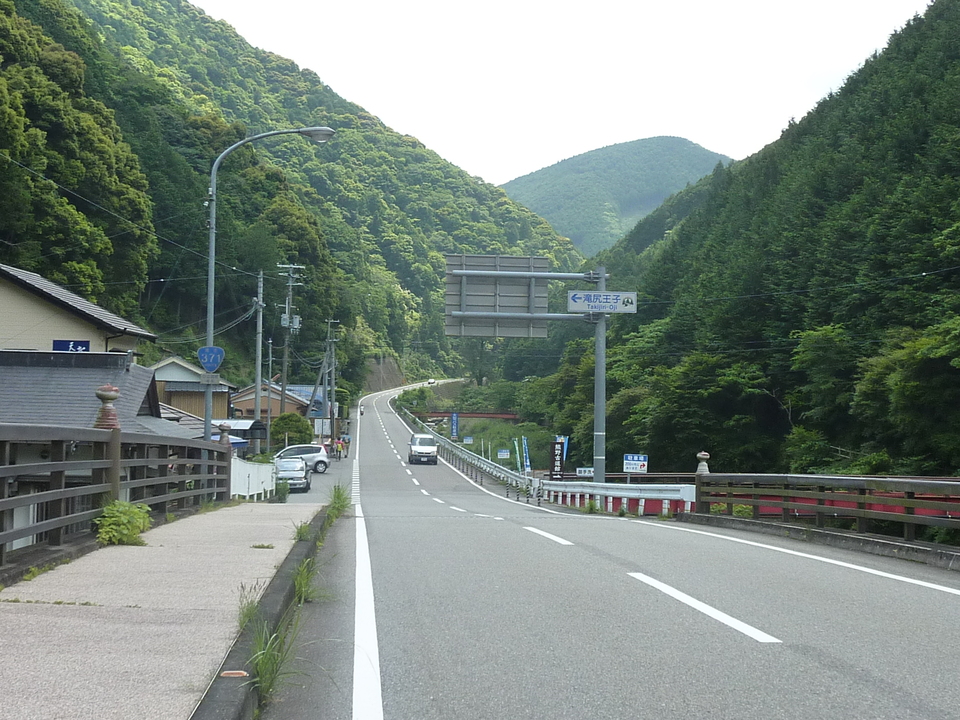 P1020105_mid.jpg