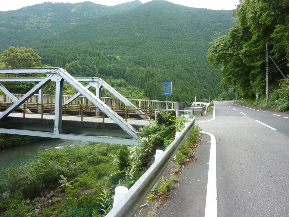 P1020117_mid.jpg