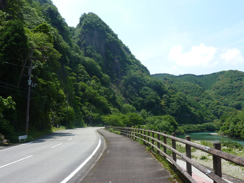 P1020251_mid.jpg