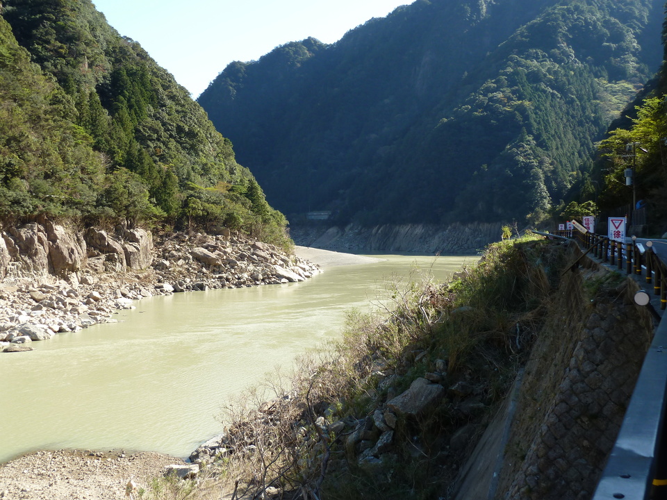 P1020648_mid.jpg