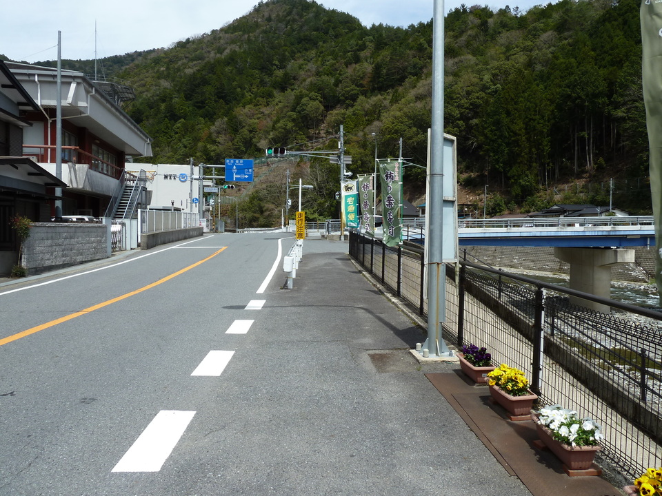 P1030225_mid.jpg