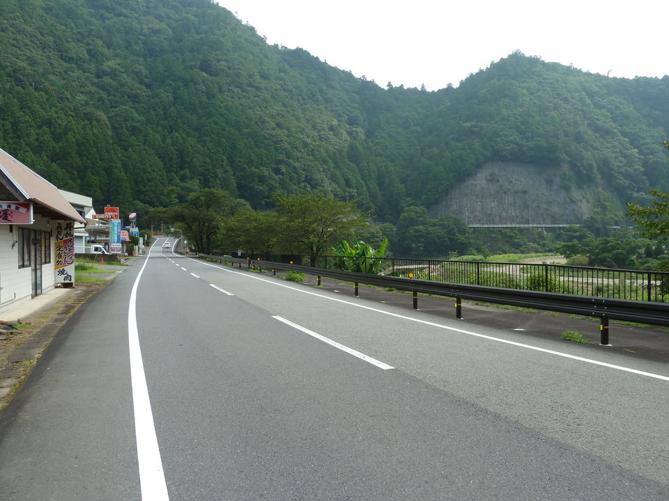 P1040245_mid.jpg