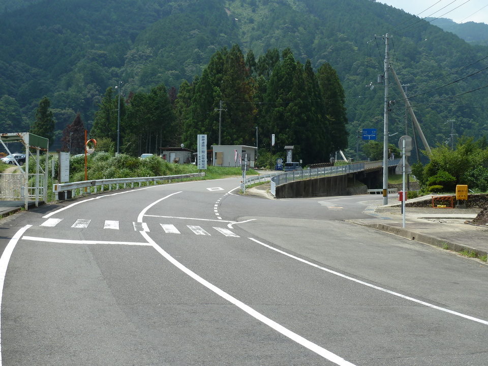 P1040486_mid.jpg