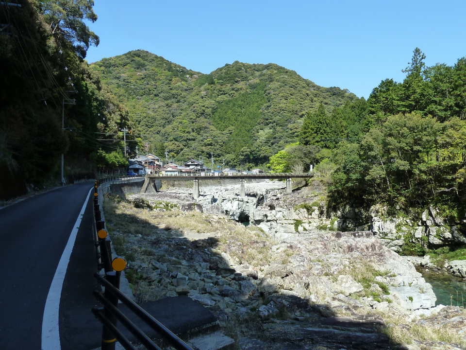 P1060672_mid.jpg