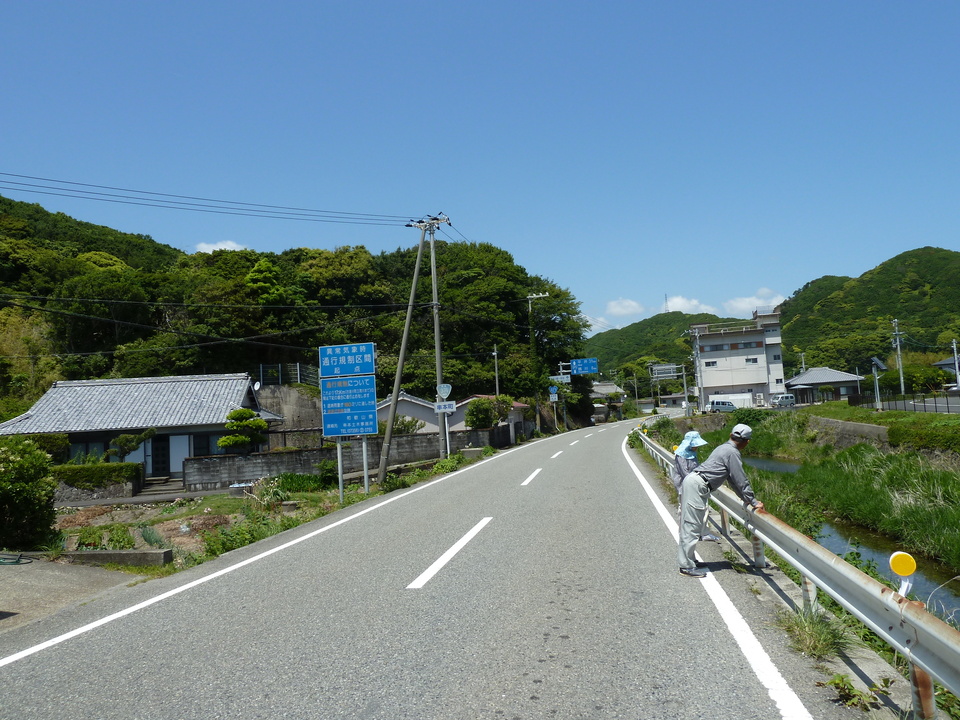 P1070481_mid.jpg