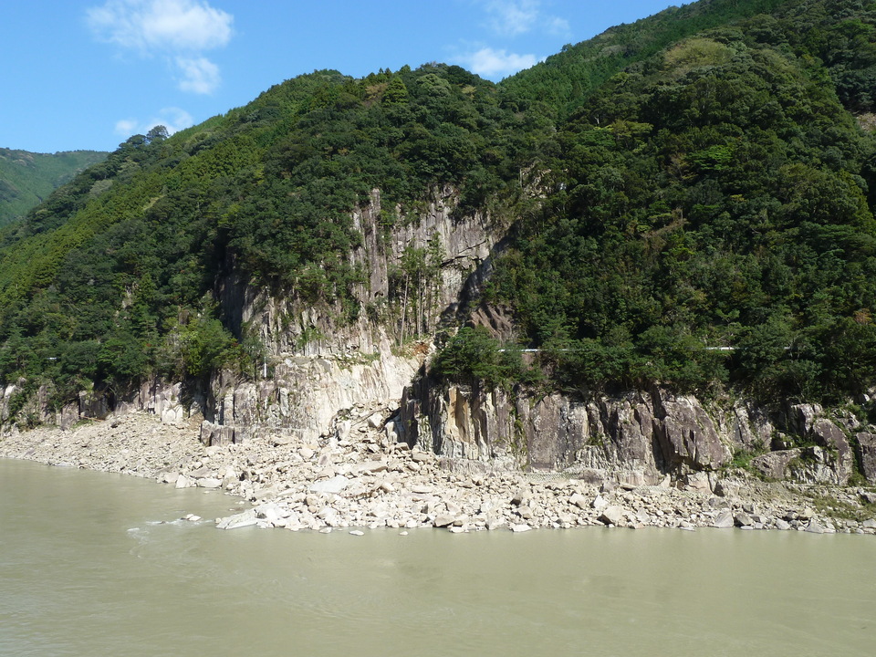 P1080747_mid.jpg
