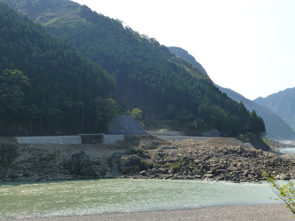 P1040281_mid.jpg