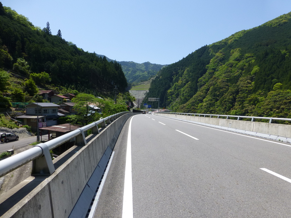 P1050276_mid.jpg