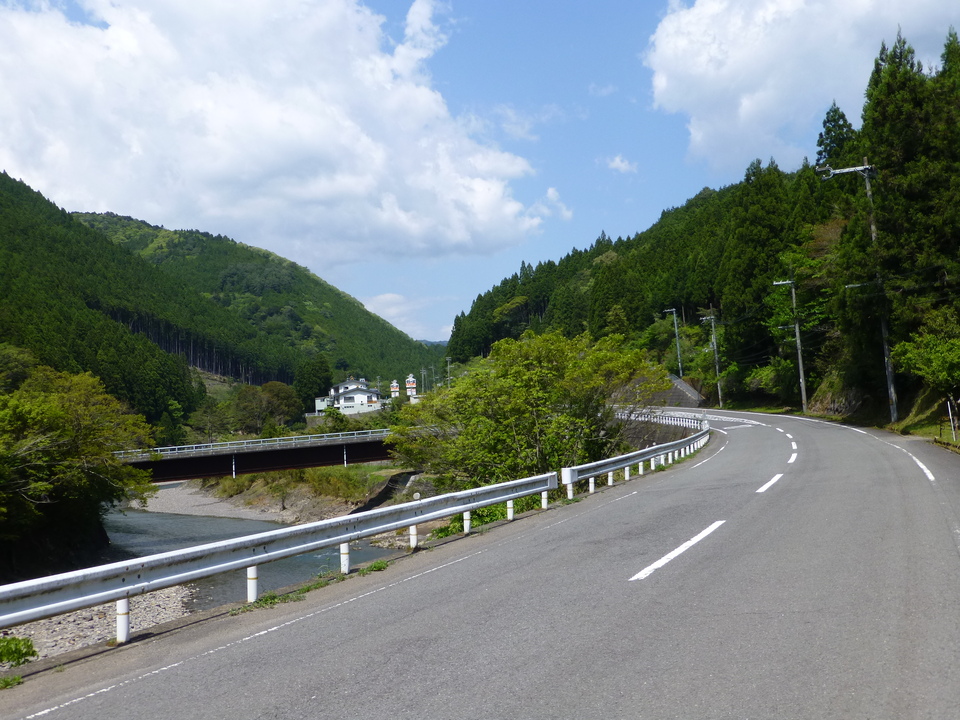 P1050593_mid.jpg