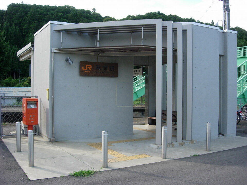 16_Takihara_02_mid.jpg