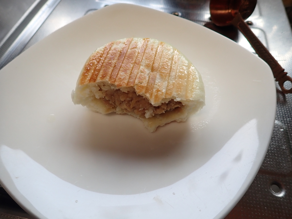 PB146221_mid.jpg