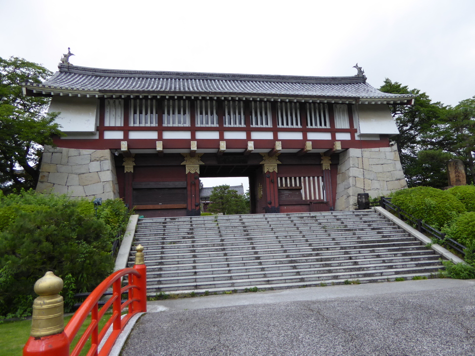 P1020185_mid.jpg