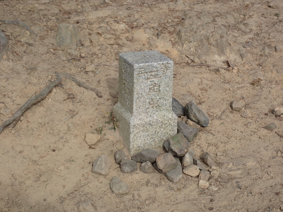 PC268739_mid.jpg