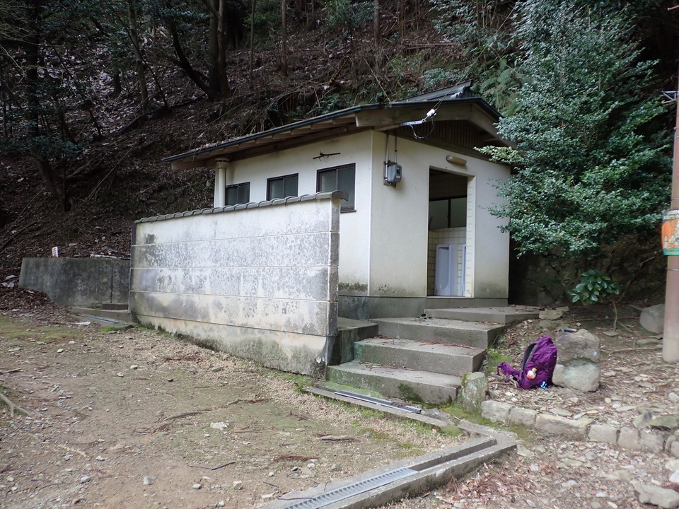 P2201545_mid.jpg