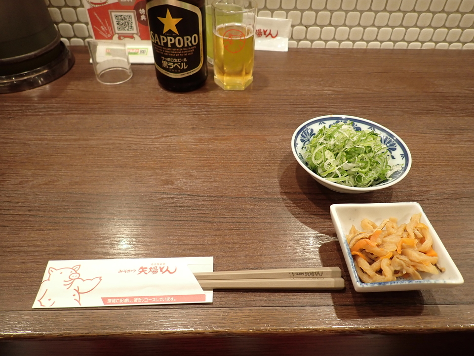 PC317135_mid.jpg