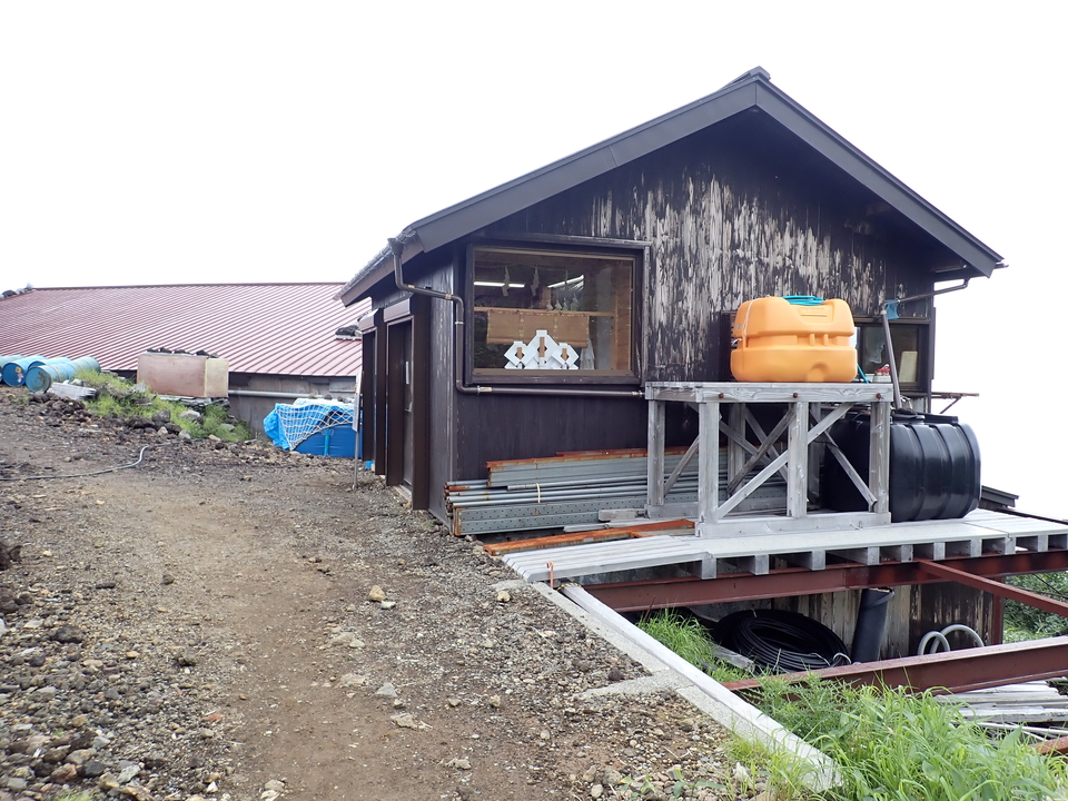 P7188824_mid.jpg