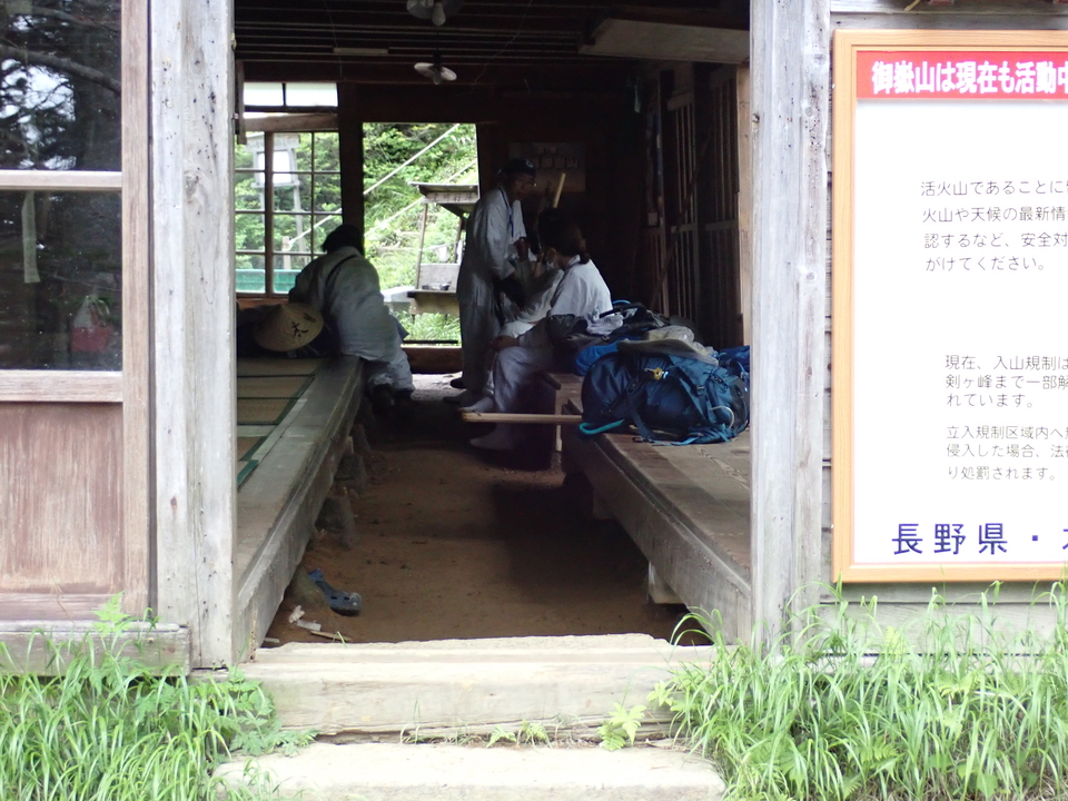 P7188898_mid.jpg