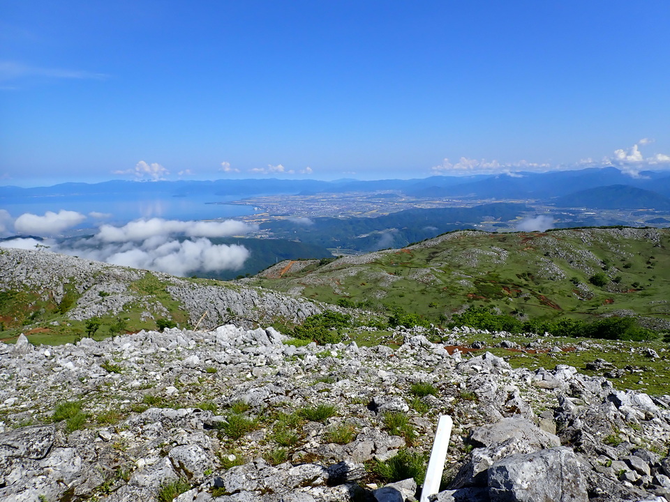 P5281512_mid.jpg