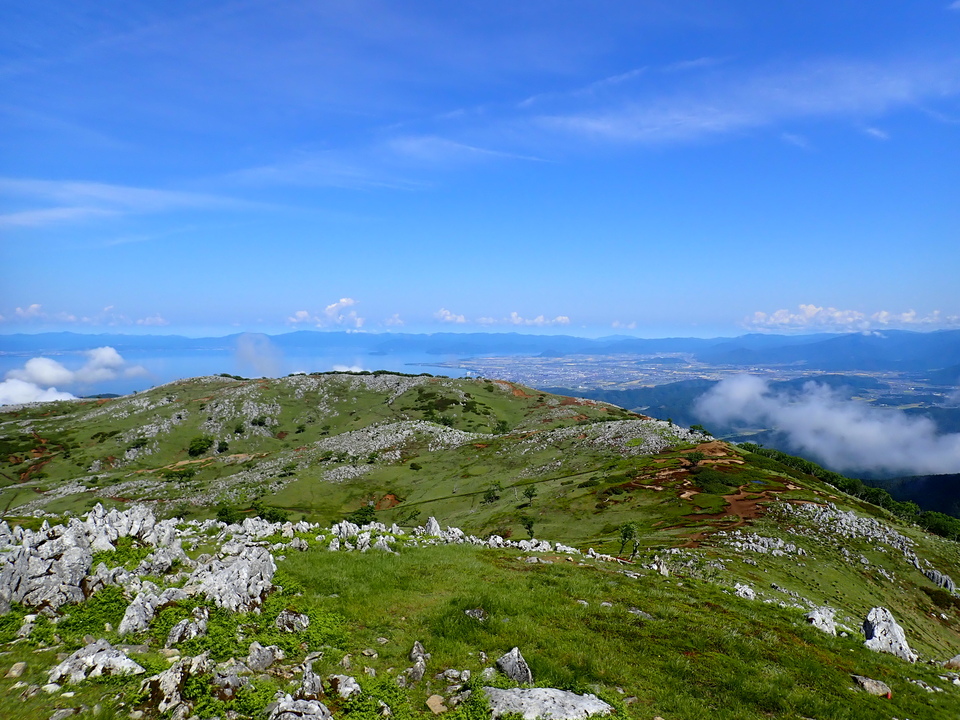 P5281577_mid.jpg